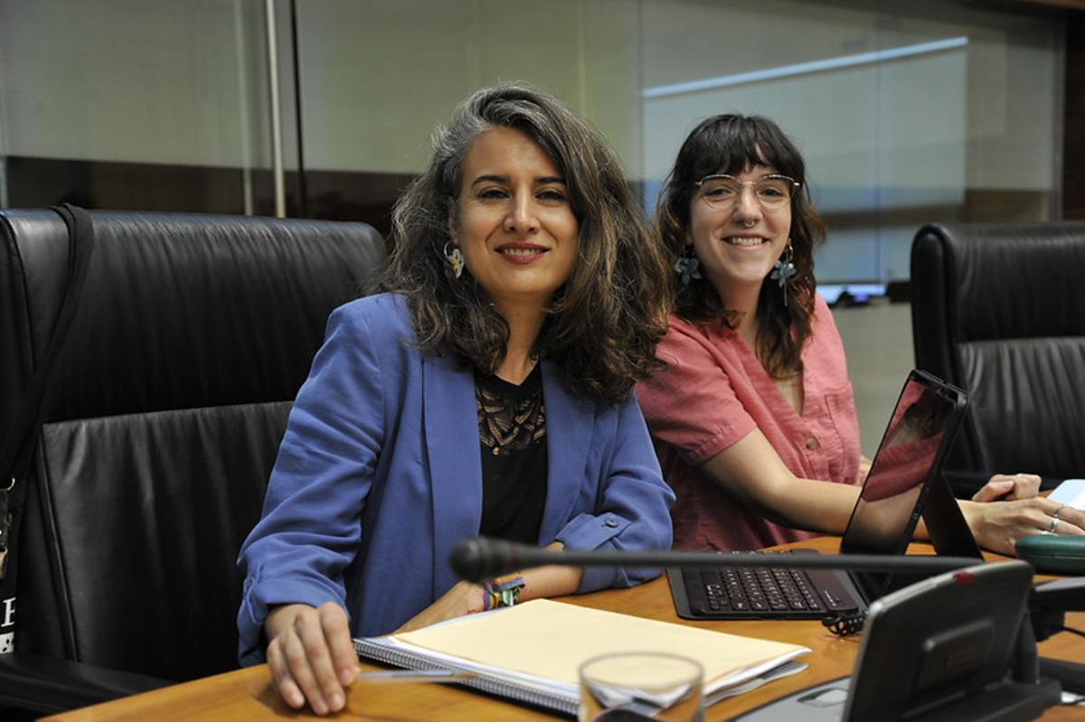 Las diputadas de Unidas por Extremadura Irene de Miguel y Nerea Fernández.