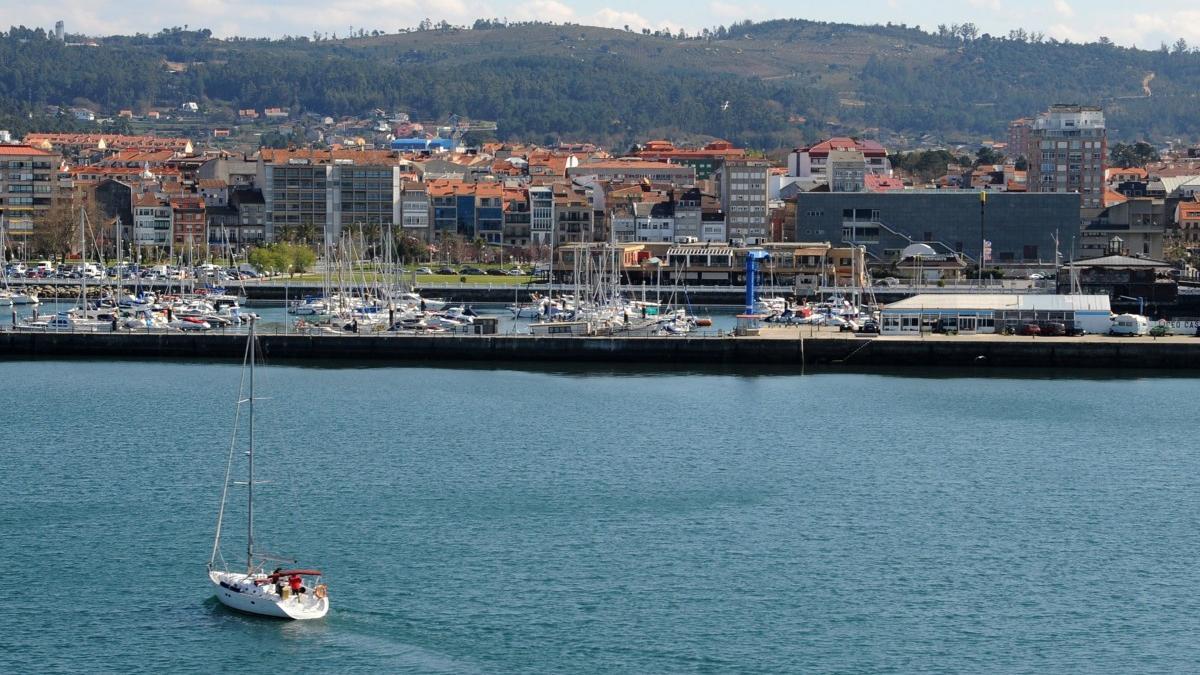 Vista aérea del puerto deportivo del Concello de Vilagarcía
