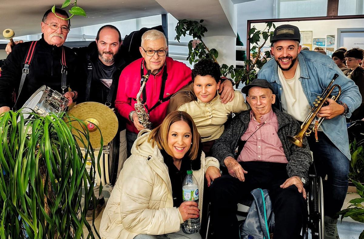 Felipe Vaquerizo con su familia.