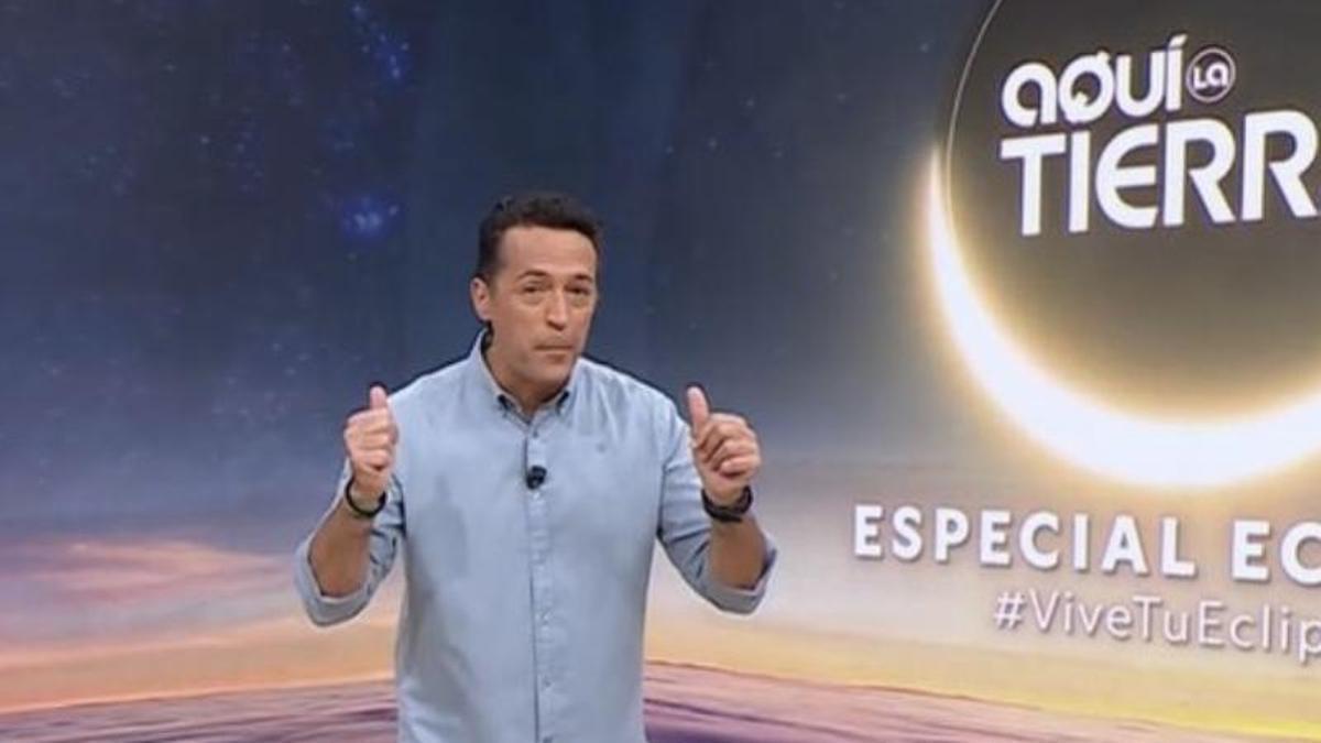 Jacob Petrus, durante el especial de 'Aquí la tierra' dedicado al eclipse solar.