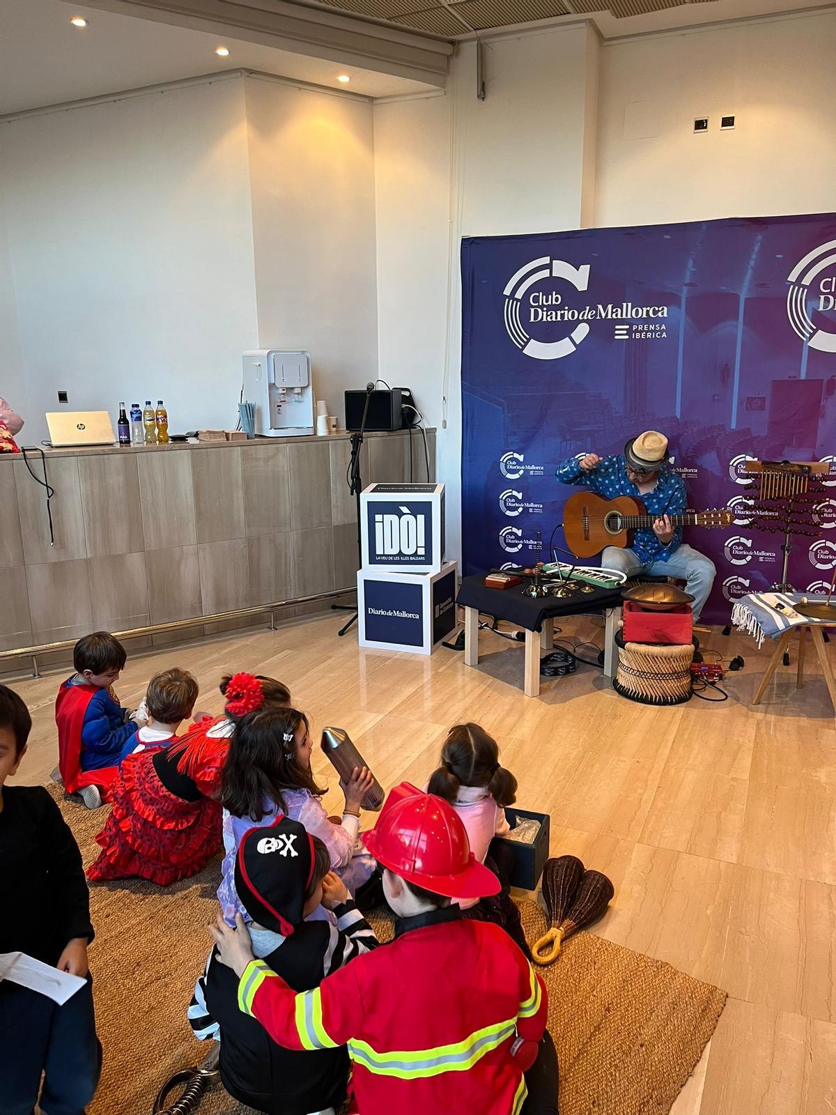 El Carnaval arriba al Club Diario de Mallorca.