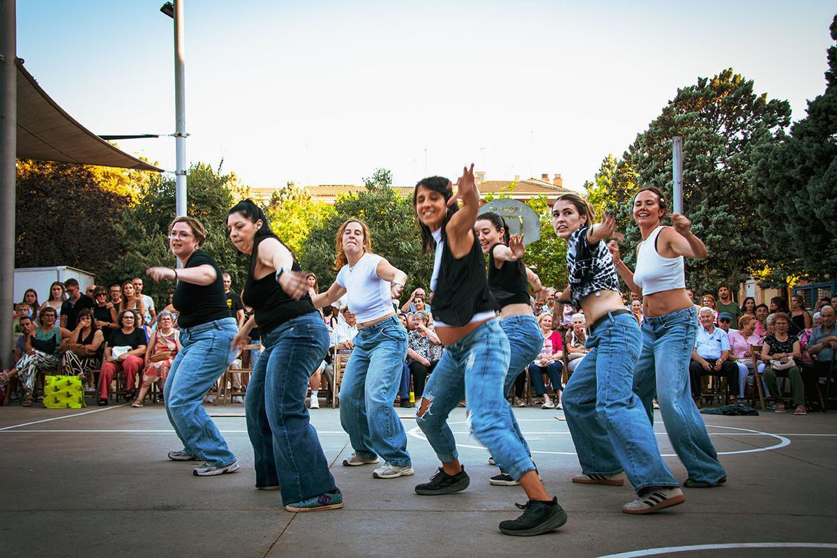 Sant Joan celebra una concorreguda Festa del barri del sector del Llobet