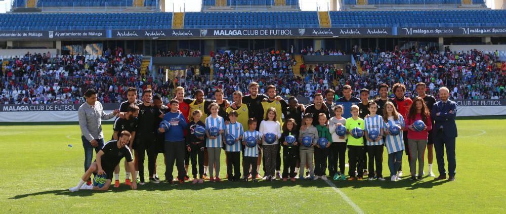 El equipo blanquiazul abre la grada de La Rosaleda a miles de niños de varios colegios de Málaga.