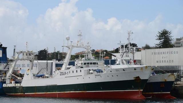 El buque "Sil", ayer en el muelle de Frigoríficos del Morrazo. // Faro