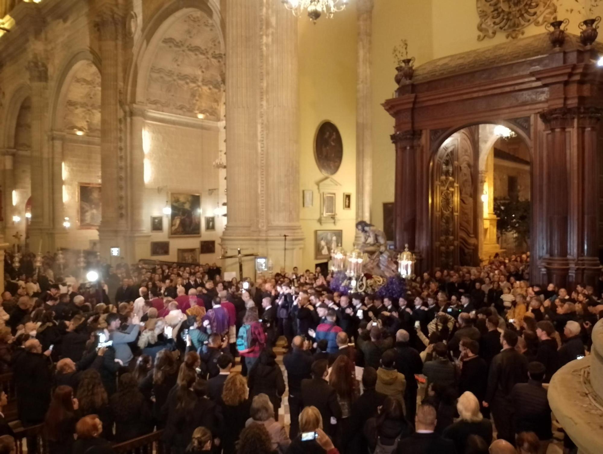 Vía Crucis oficial de la Agrupación de Cofradías de 2023, en imágenes