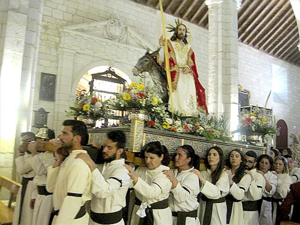 FOTOGALERÍA / El Domingo de Ramos en la provincia