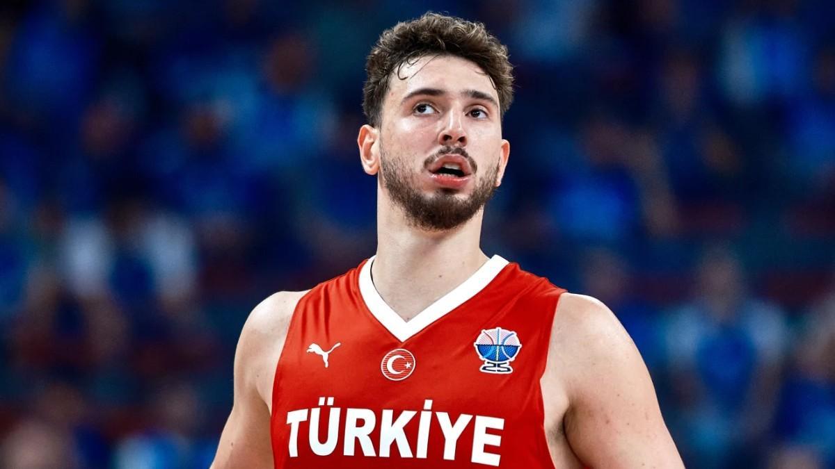 Alperen Sengun, en el partido de Turquía contra Estonia