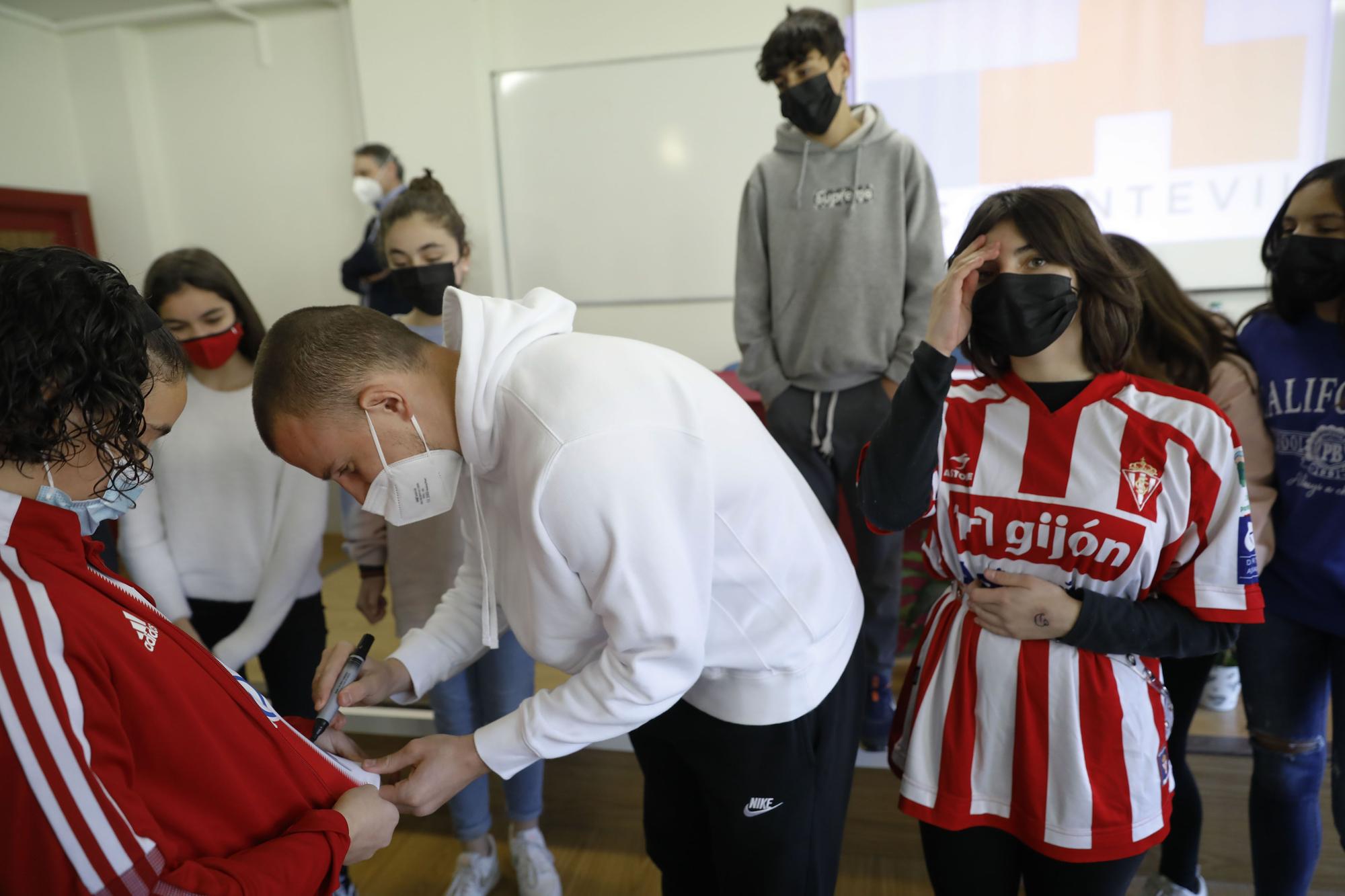 Visita de Kravets al IES Montevil de Gijón