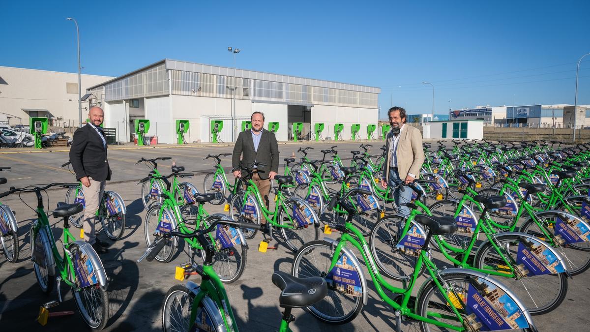 Presentación de las nuevas bicicletas de BIBA, ayer en las instalaciones de SIE 200.