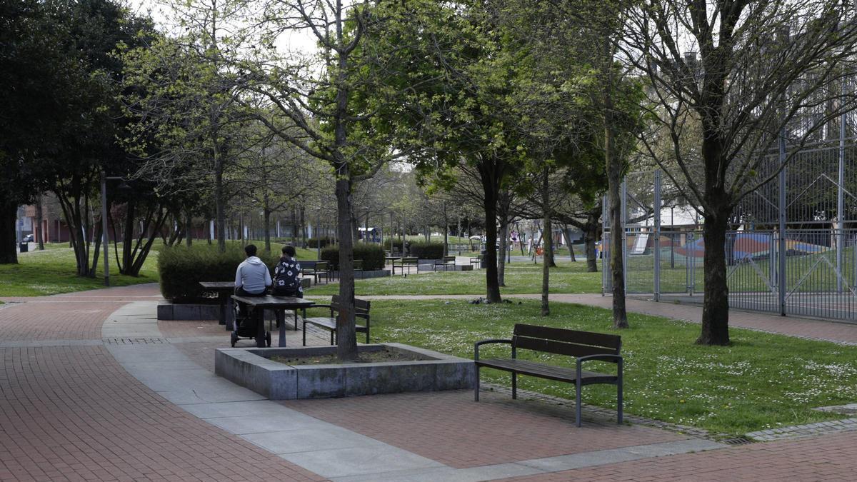 El parque de las Palmeras de Contrueces, en Gijón, donde tuvo lugar el empujón mortal a un hombre de 51 años