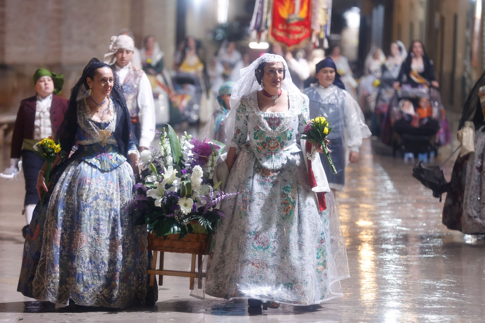 Todas las fotos de la Ofrenda del 18 de marzo por la calle San Vicente entre las 20:00 y las 21:00 horas