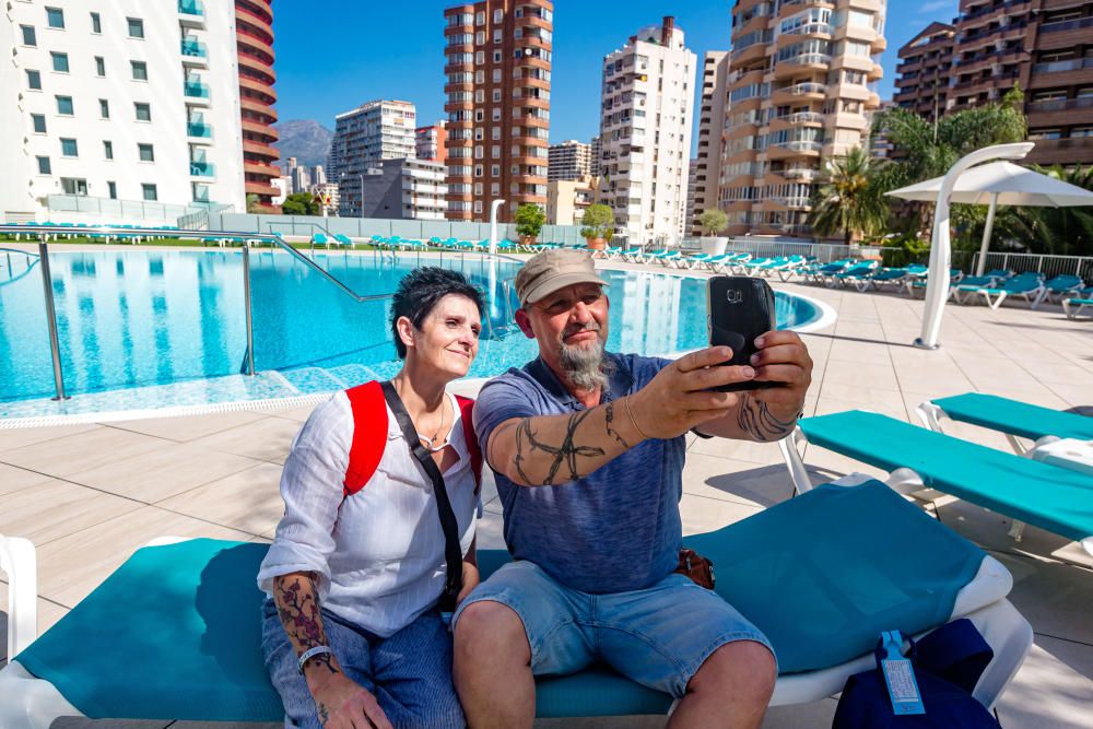 Benidorm realza las medidas tomadas en sus alojamientos y playas para promocionarse y lograr despertar la demanda de última hora