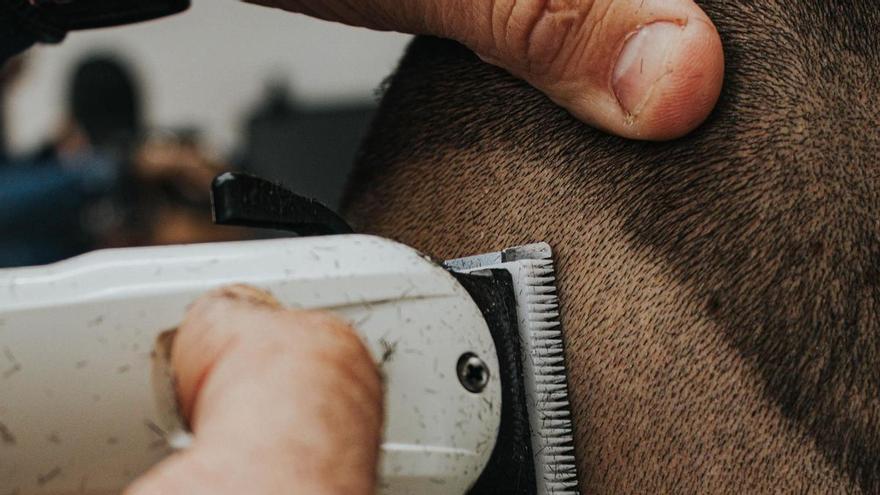 Mañana se esperan colas kilométricas en Lidl para conseguir el cortapelos que también sirve para barba más barato del mercado: por solo 12,99 euros