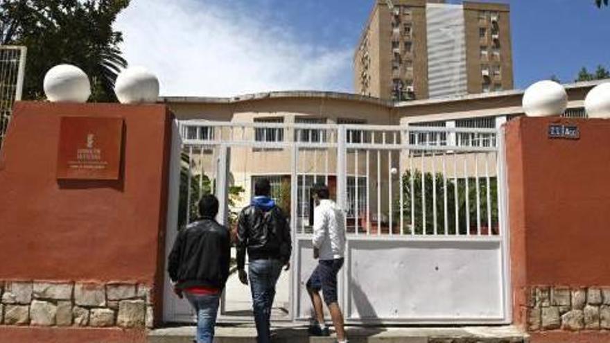 El centro de recepción de menores tiene libres la mitad de las plazas