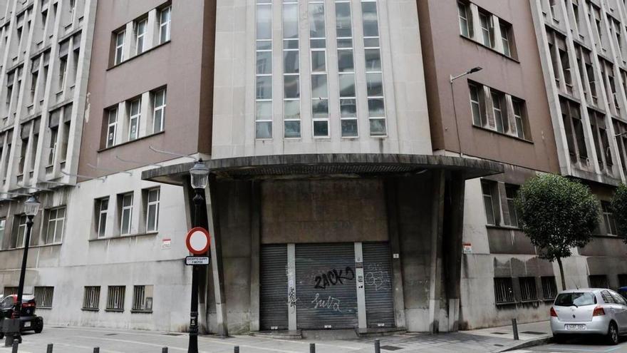 Inmueble de los antiguos Juzgados de Prendes Pando.  | MARCOS LEÓN