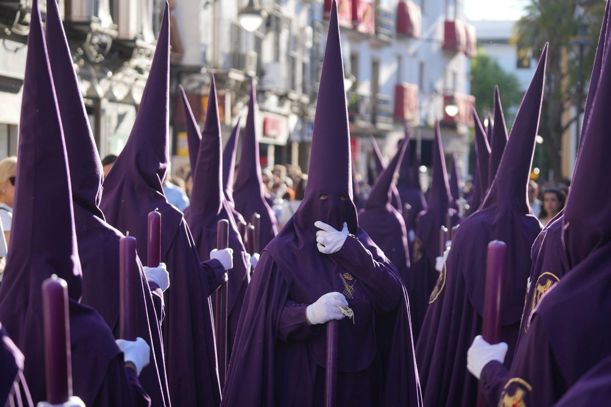 La procesión, por el barrio de San Lorenzo La procesión, por el barrio de San Lorenzo