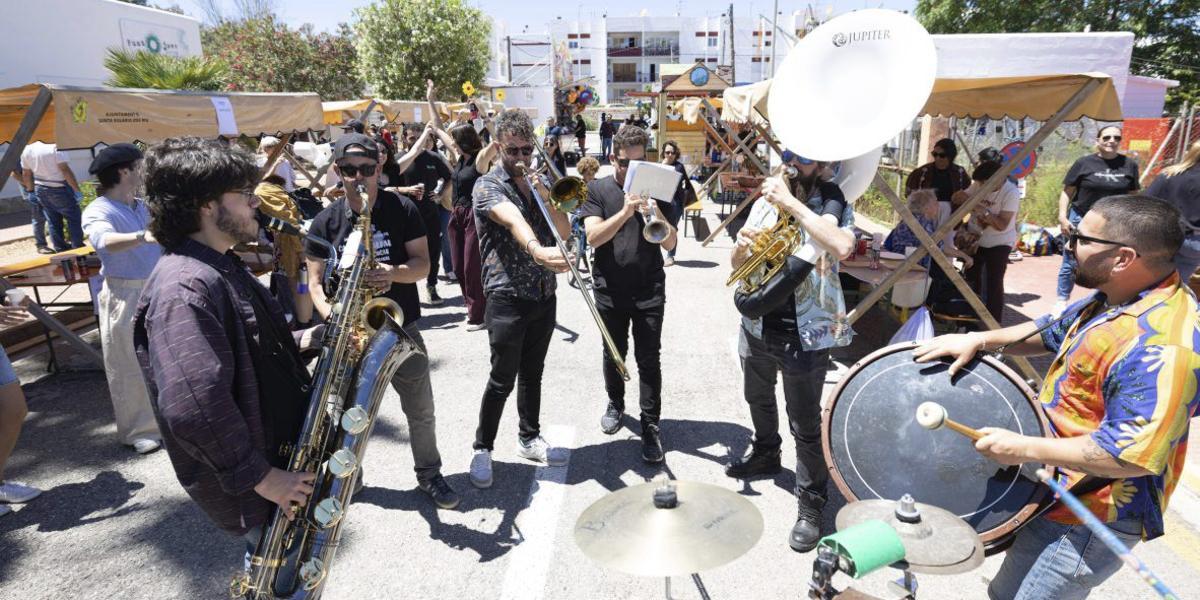 Fiestas que saben a ‘fideuà’ al ritmo de La Changa
