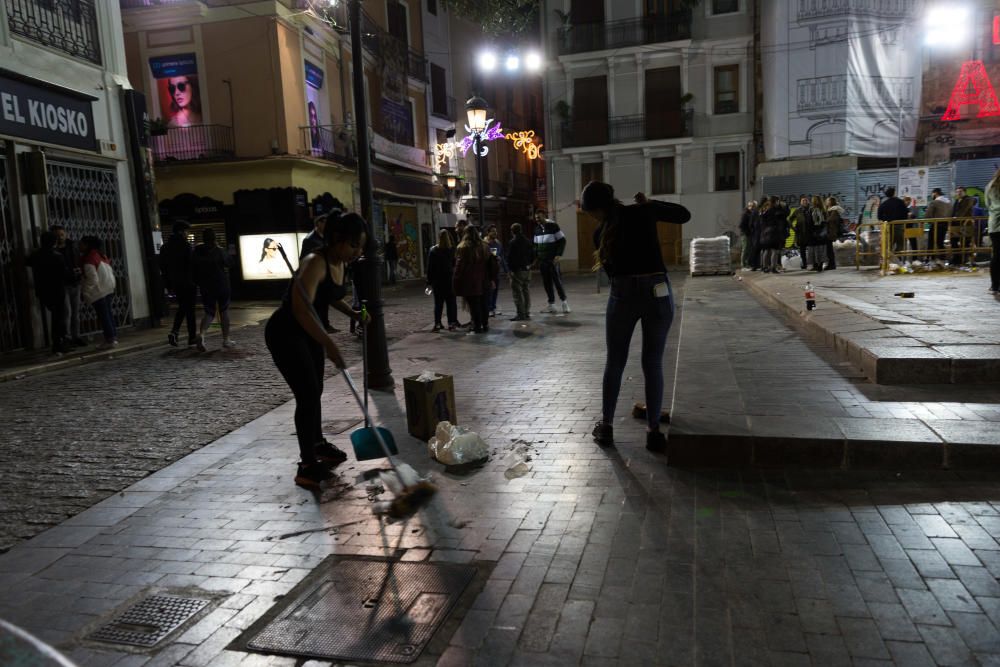 Primera gran noche de verbenas en València