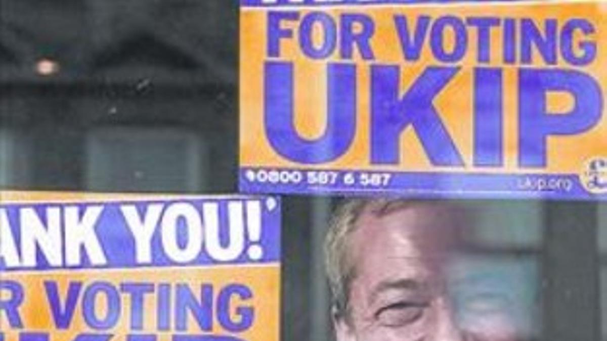 Nigel Farage en la sede central de su partido en Inglaterra.