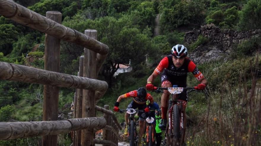 Álvaro Lobato, tercero en el Open de España de Maratón