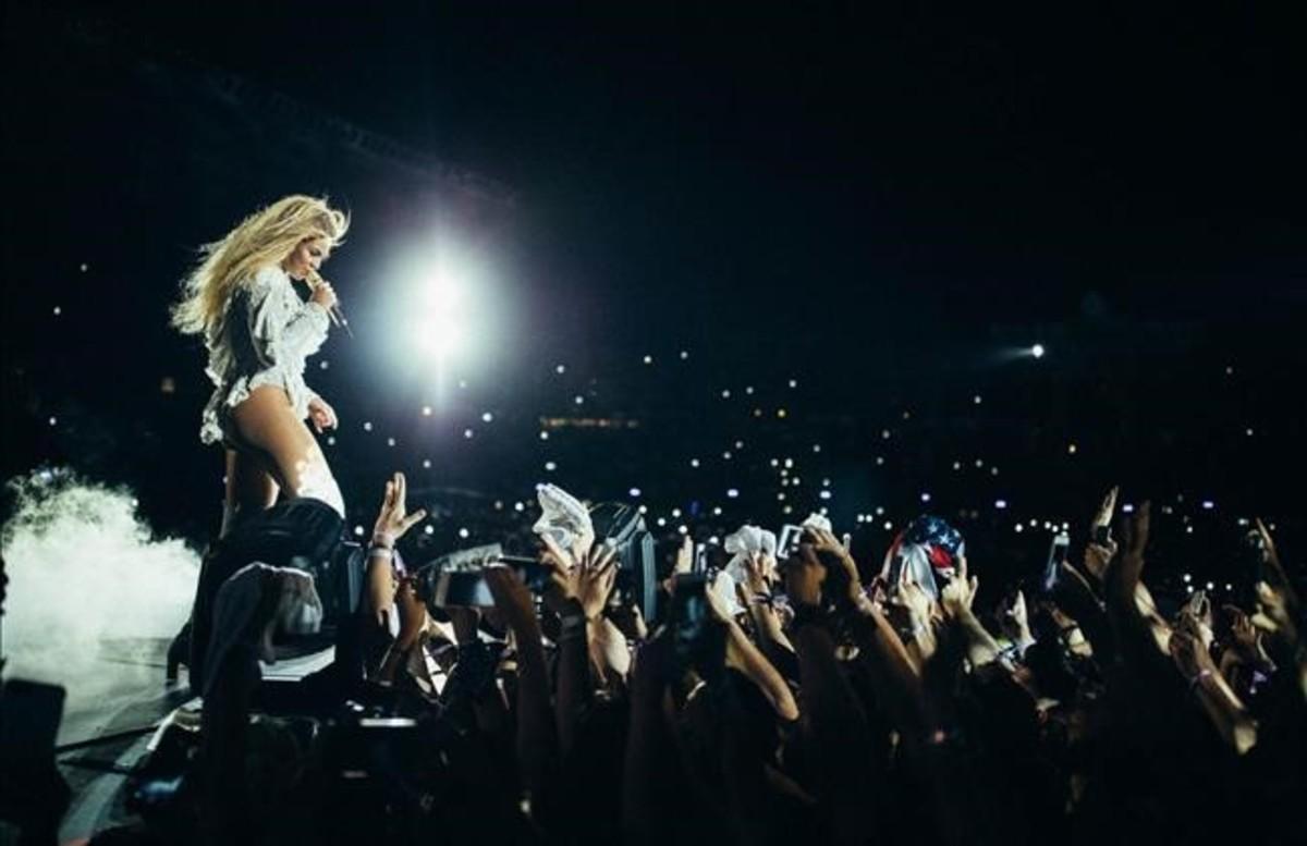 abertran34915168 barcelona  spain   august 3  beyonce performs during the for160804000706