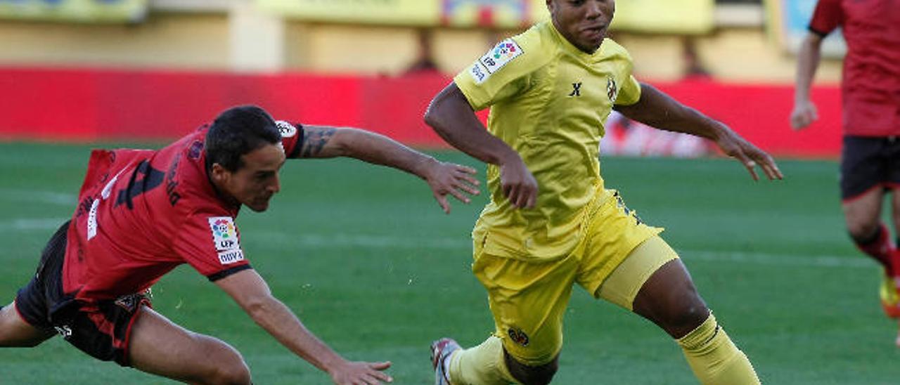 Ikechukwu Uche, durante un partido en el Villarreal.