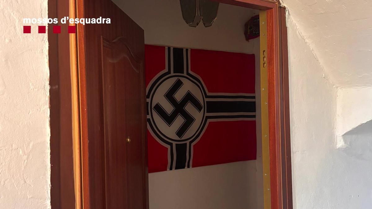 Imagen del material encontrado por Mossos en la vivienda de la sospechosa