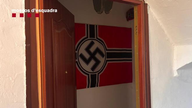 Imagen del material encontrado por Mossos en la vivienda de la sospechosa