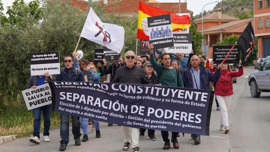 Un momento de lamovilización de ayeren Benizar.  JUNTA DEMOCRÁRICA DE ESPAÑA