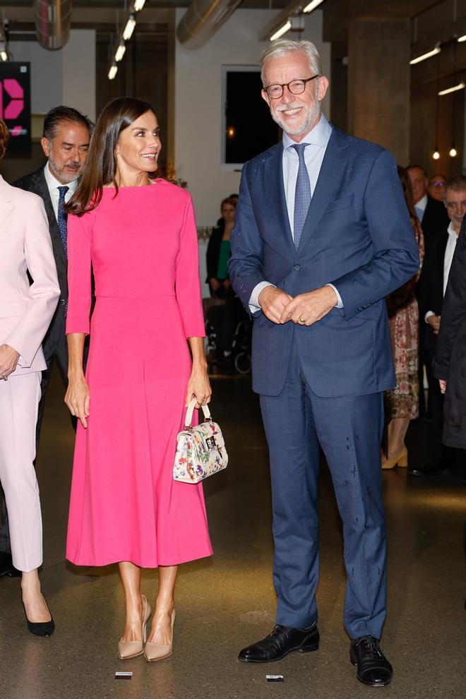 La Reina Letizia en Berlín con vestido rosa