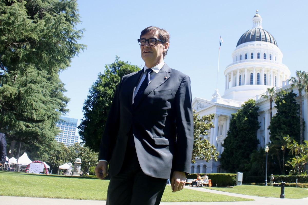 El president de la Generalitat, Salvador Illa, delante del Senado de California