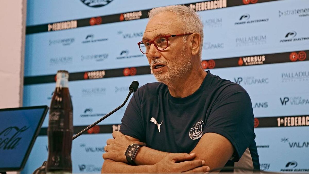 Miguel Álvarez comparece ante los medios en rueda de prensa