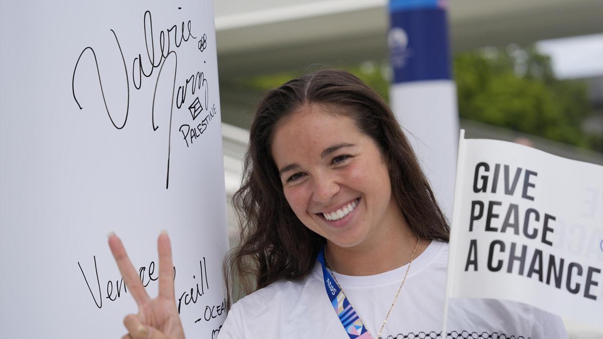 Valerie Tarazi, representante de Palestina en los JJOO, que puede competir en natación contra nadadoras de Israel.