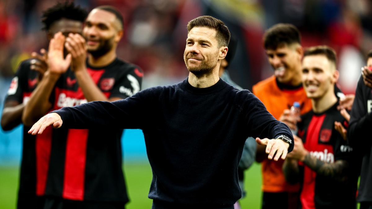 Xabi Alonso celebrando la victoria que les acerca al título liguero