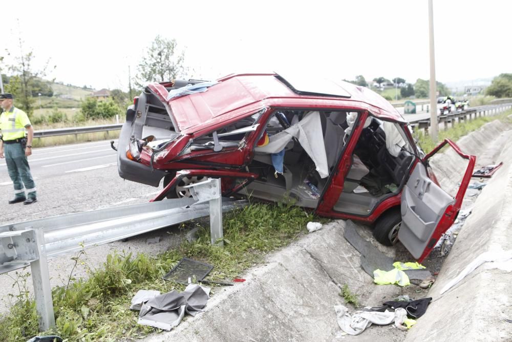 Accidente en la A-8 a la altura de Tremañes