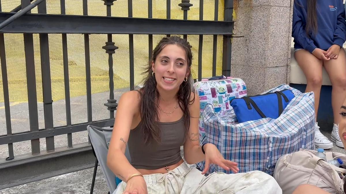 Primeros fans de Romeo Santos en el Muelle de Batería