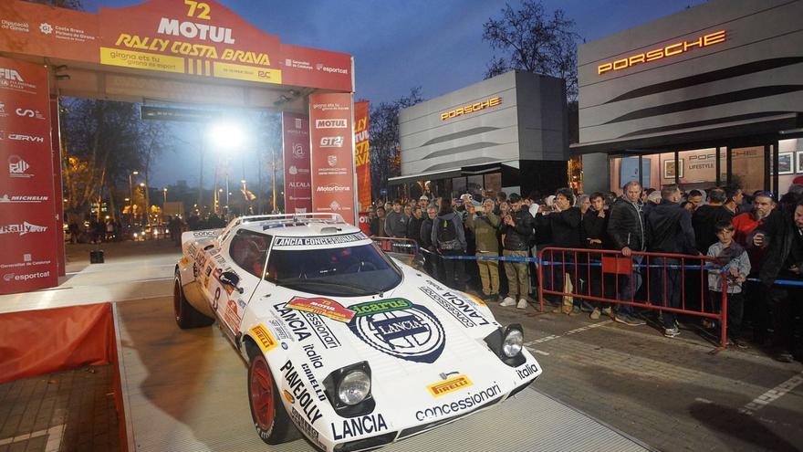 El Lancia Stratos de Tony Fassina va fer les delícies dels aficionats reunits ahir a Girona. | MARC MARTÍ