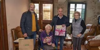 Dorinda Leboráns celebró sus 102 años en su casa de Sorribas