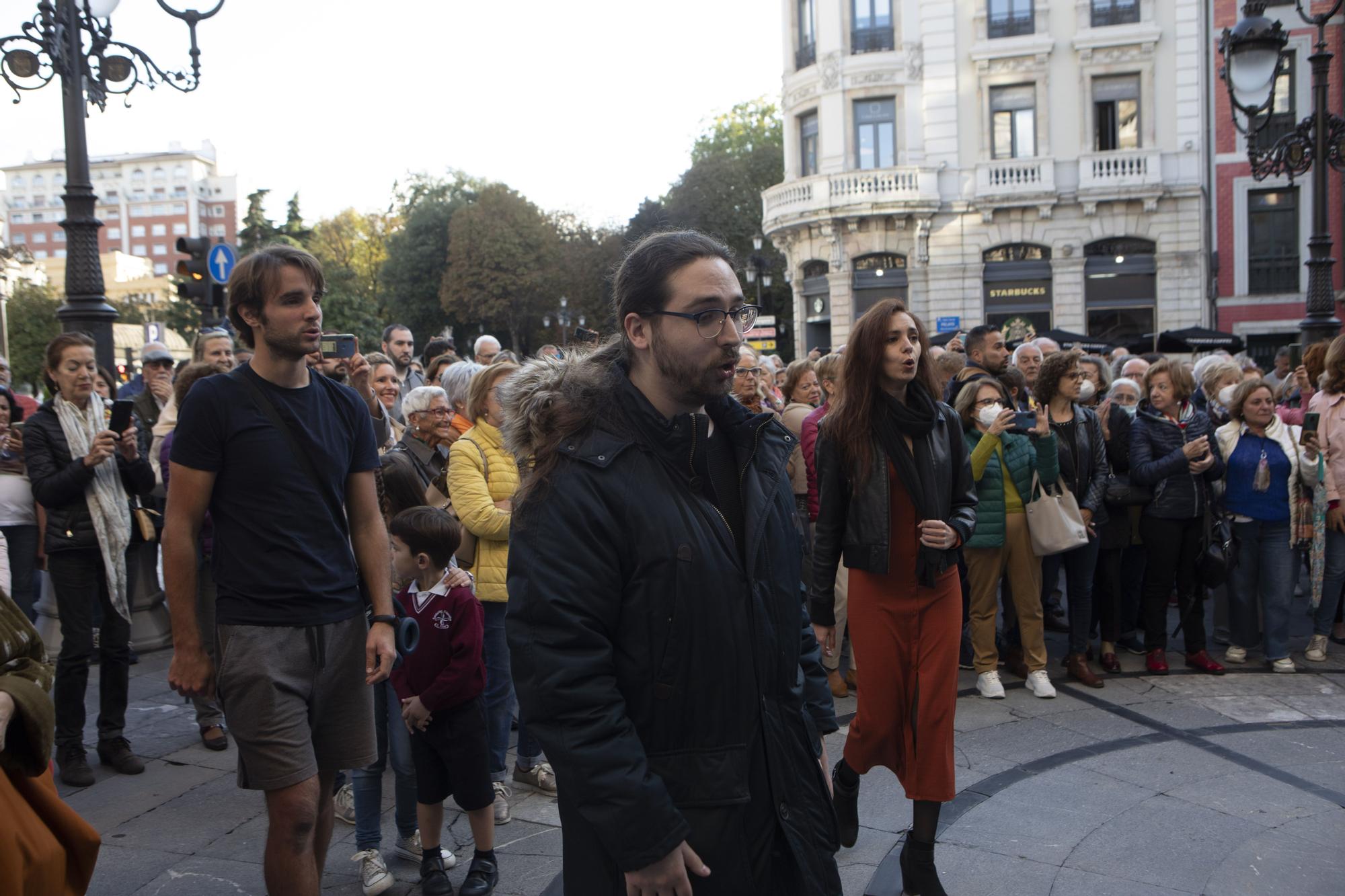 Entrega de la Medalla de Oro de la ciudad a la Fundación Ópera de Oviedo