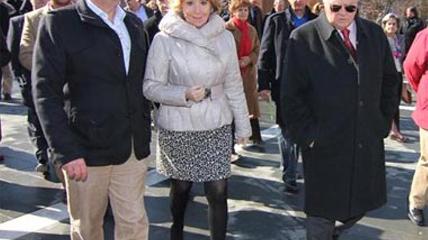 Esperanza Aguirre anuncia que padece cáncer de mama