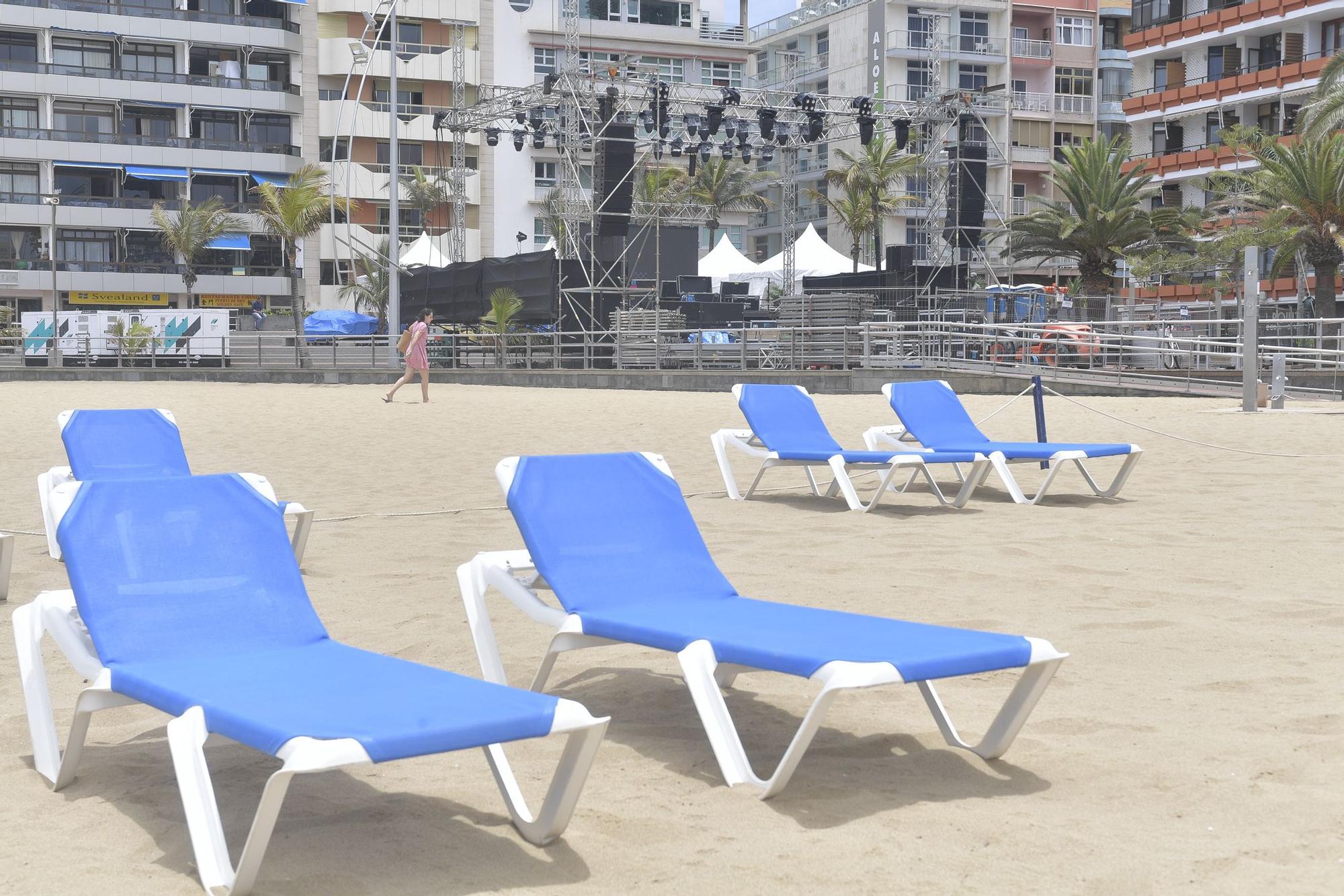 Preparativos para la Noche de San Juan en Las Canteras