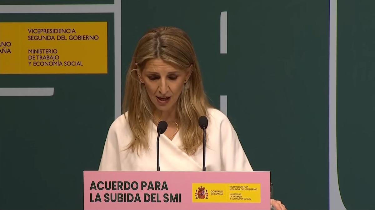 Yolanda Díaz: "La subida del SMI no destruye empleo, destruye pobreza"
