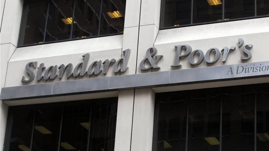 Standard &amp; Poor&#039;s confirma la nota de la deuda extremeña en aprobado con perspectiva estable