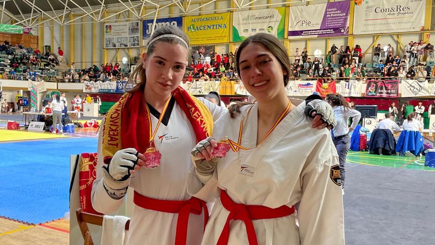 El Club Zamorano de Taekwondo consigue 9 medallas en el IX Open de Plasencia