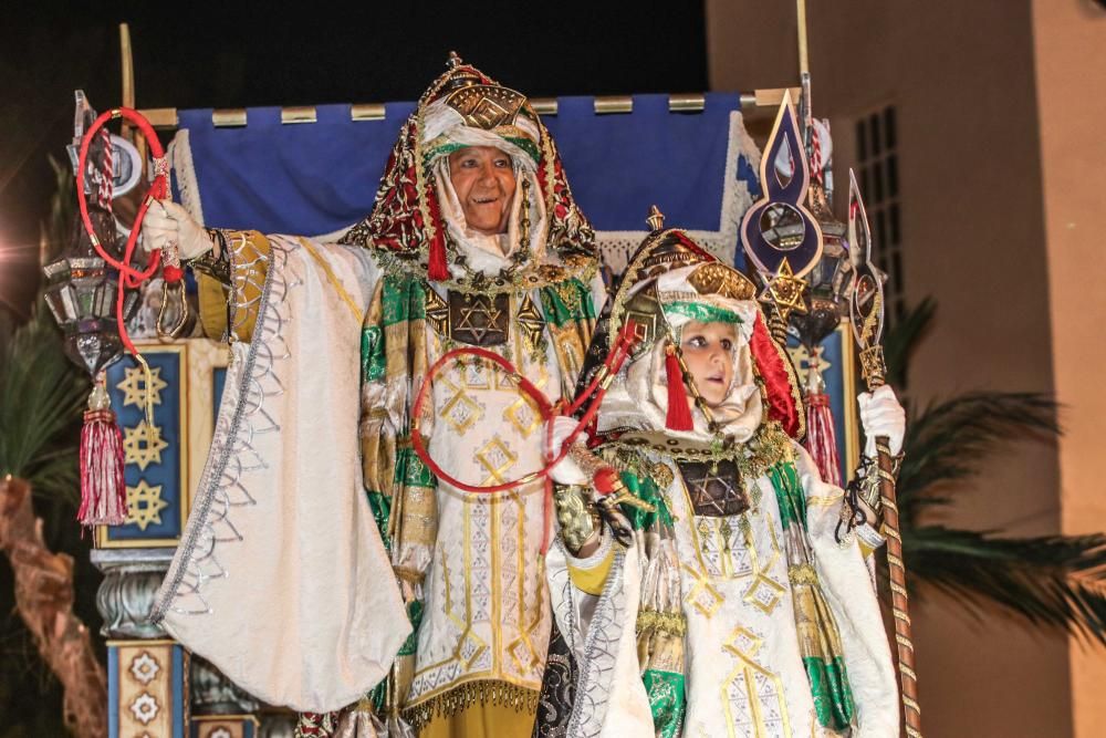 El municipio celebra el día de San Hipólito con los actos de la ofrenda, la presentación de armas y la procesión