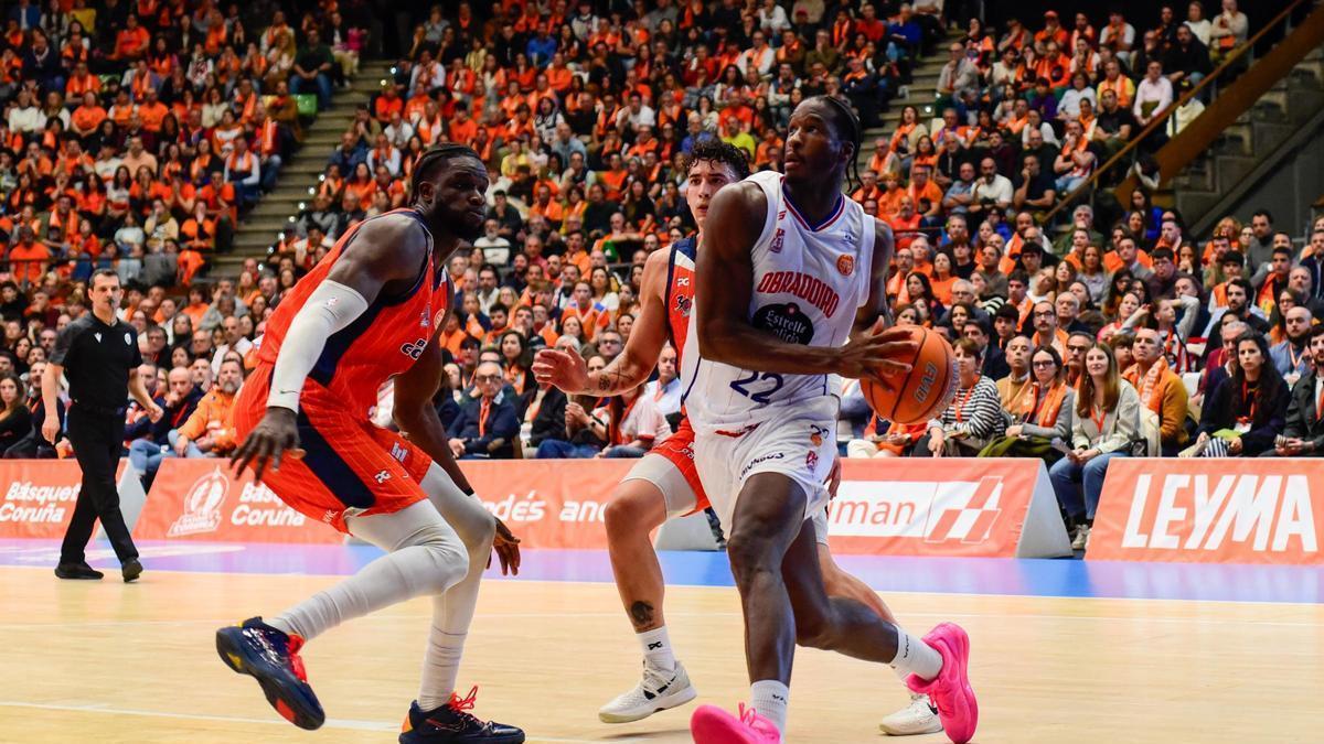 El derbi entre el Básquet Coruña y el Obradoiro en imágenes