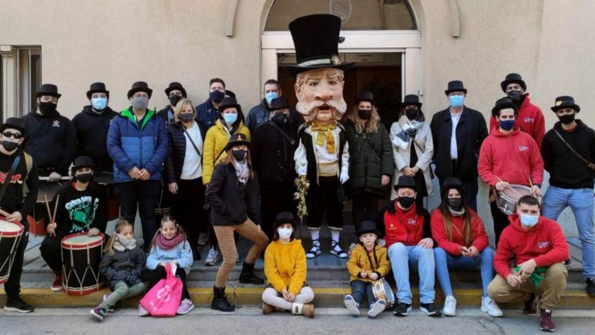 Vilanova del Camí dona la benvinguda a l’home dels nassos en una matinal familiar plena de diversió | AJ. VILANOVA DEL CAMÍ