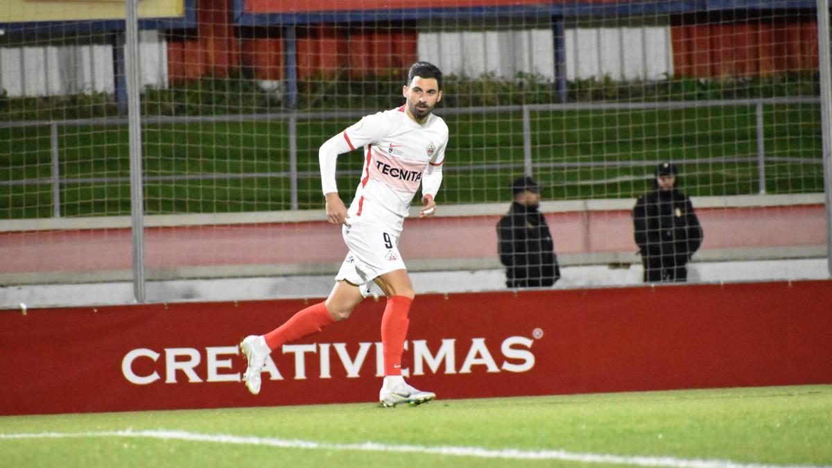 Arturo Rodríguez, en un partido esta temporada con el Sanse.