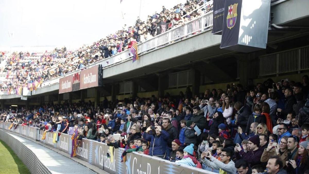 crowd-mini-estadi-fans-barca