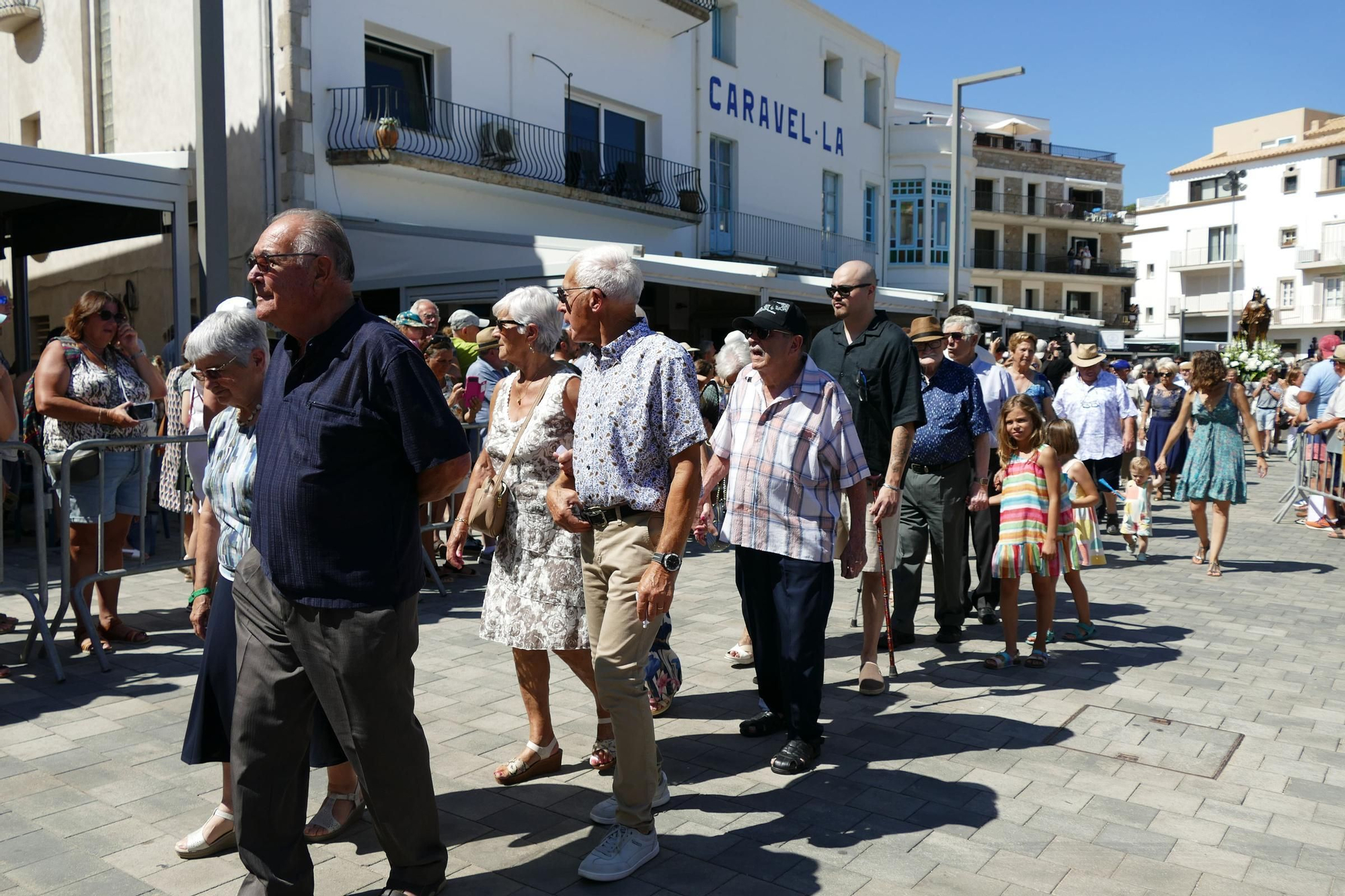 L'Escala commemora la Festa del Carme amb un sentit homenatge a les persones grans i a les seves arrels marineres